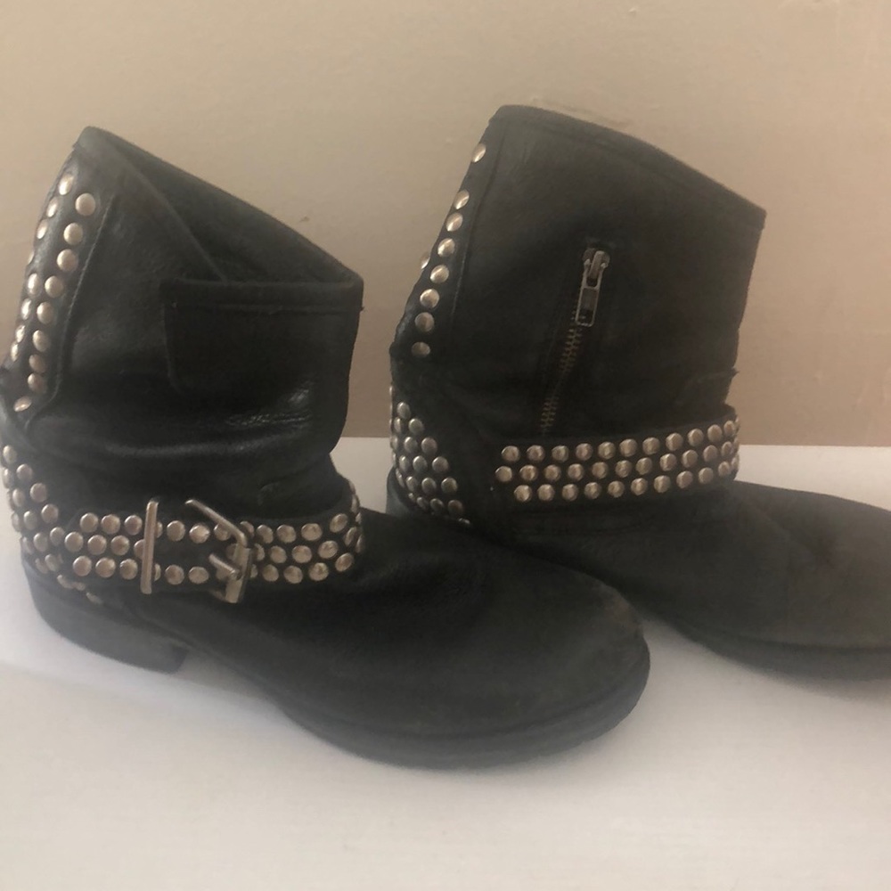 Steve Madden boots